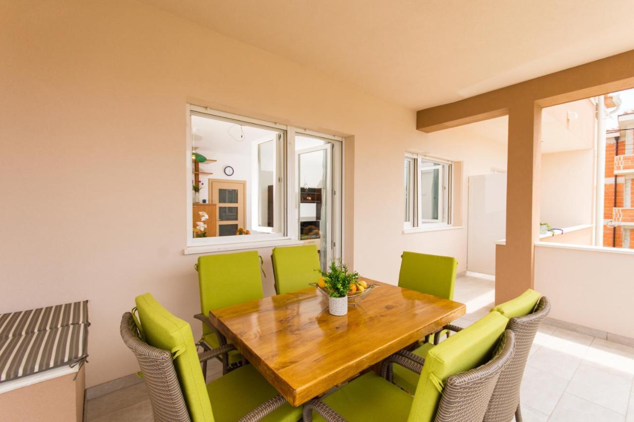 Apartments Ploka Okrug Gornji Ngoại thất bức ảnh