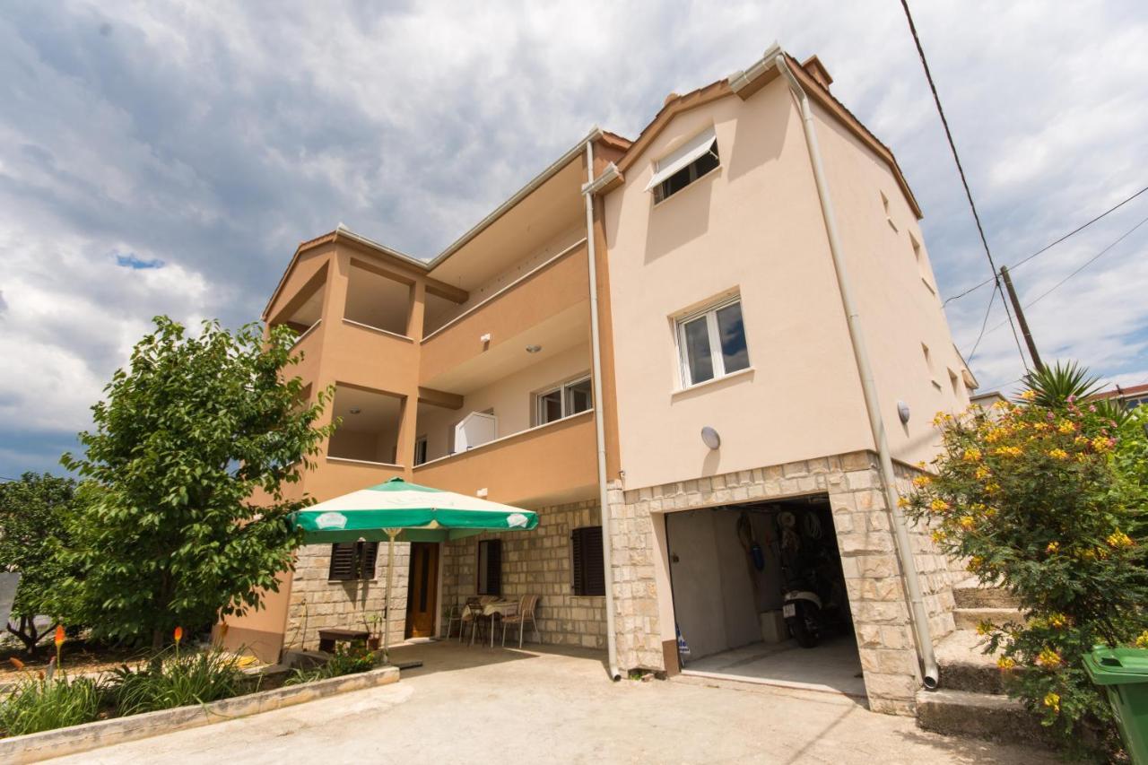 Apartments Ploka Okrug Gornji Ngoại thất bức ảnh