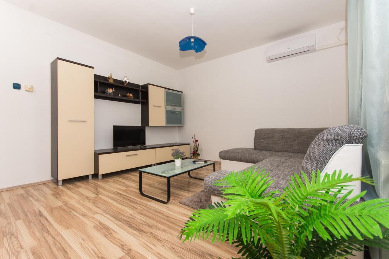 Apartments Ploka Okrug Gornji Ngoại thất bức ảnh