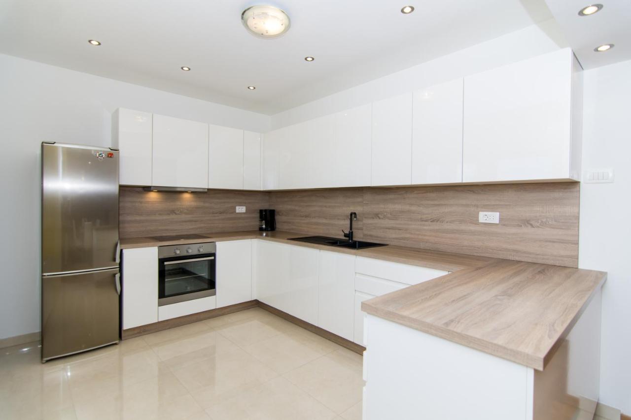 Apartments Ploka Okrug Gornji Ngoại thất bức ảnh
