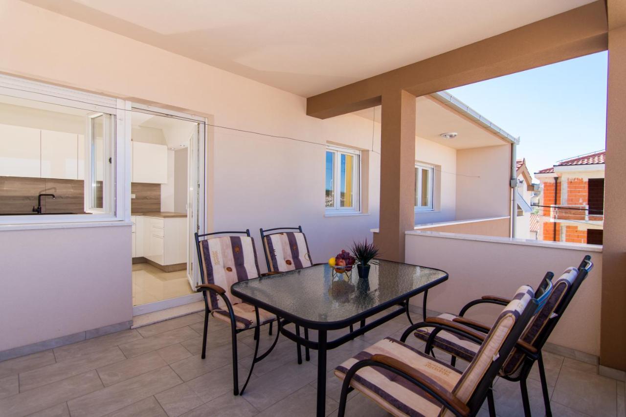 Apartments Ploka Okrug Gornji Ngoại thất bức ảnh