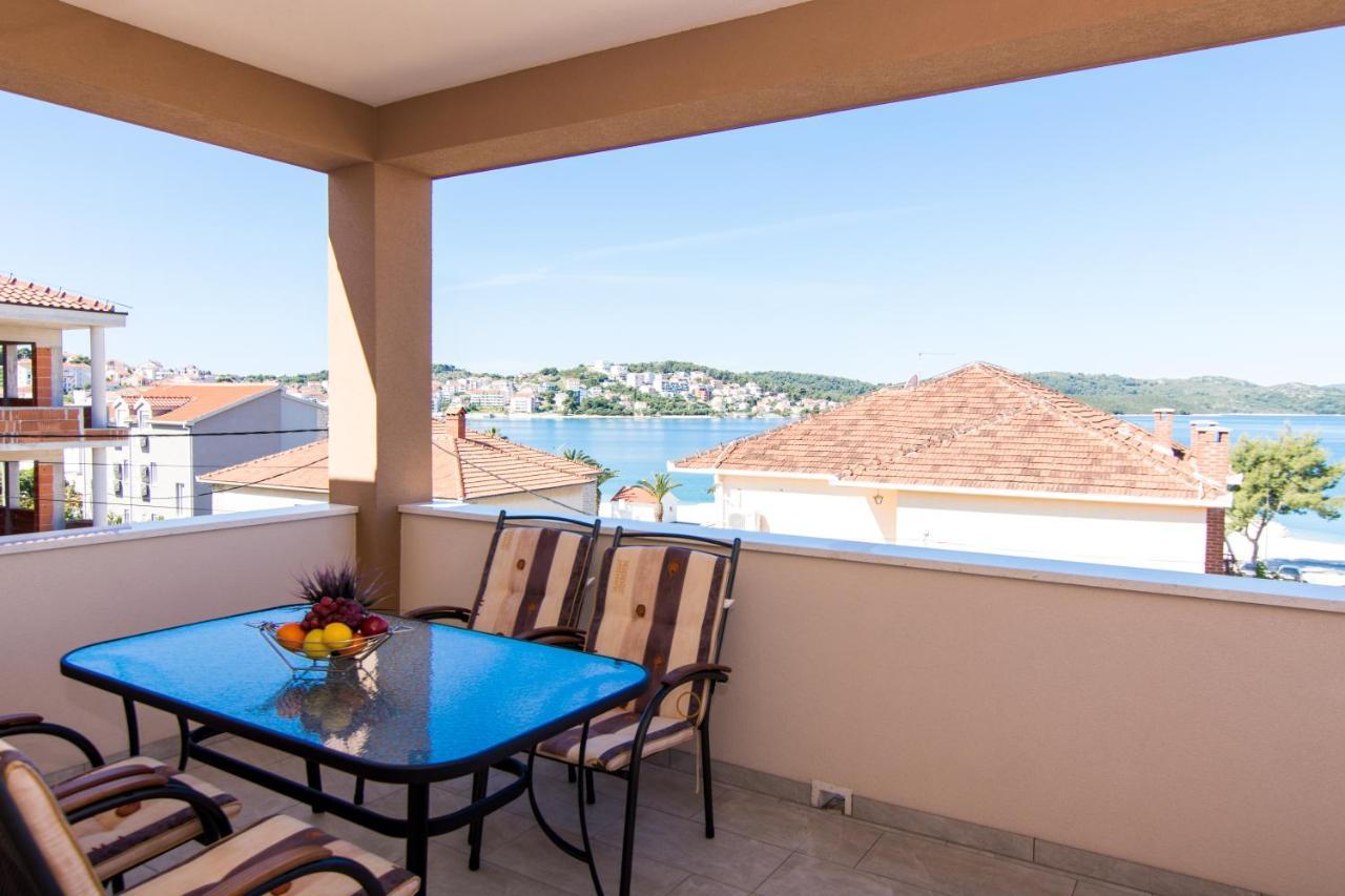 Apartments Ploka Okrug Gornji Ngoại thất bức ảnh