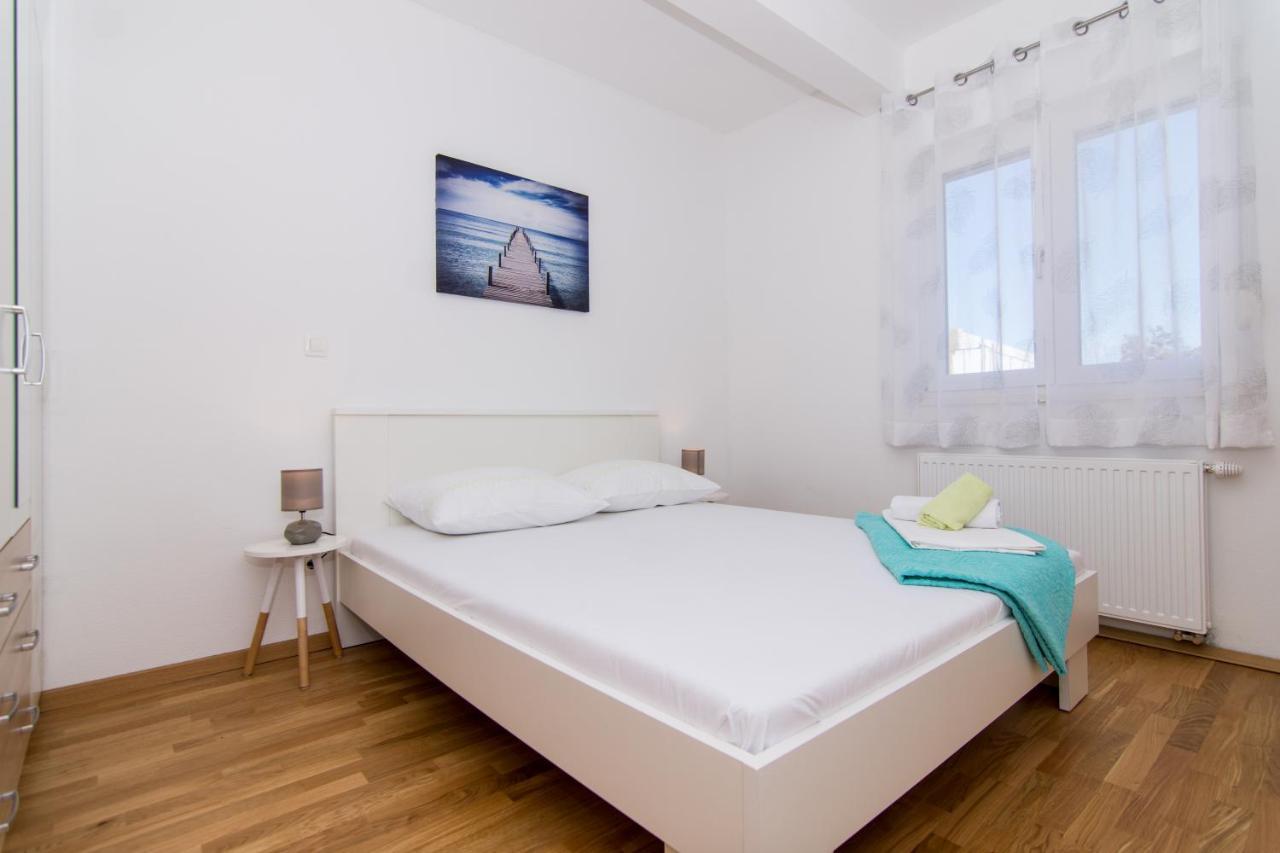 Apartments Ploka Okrug Gornji Ngoại thất bức ảnh