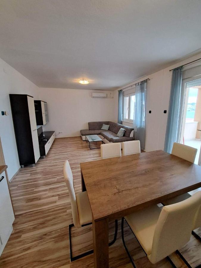 Apartments Ploka Okrug Gornji Ngoại thất bức ảnh