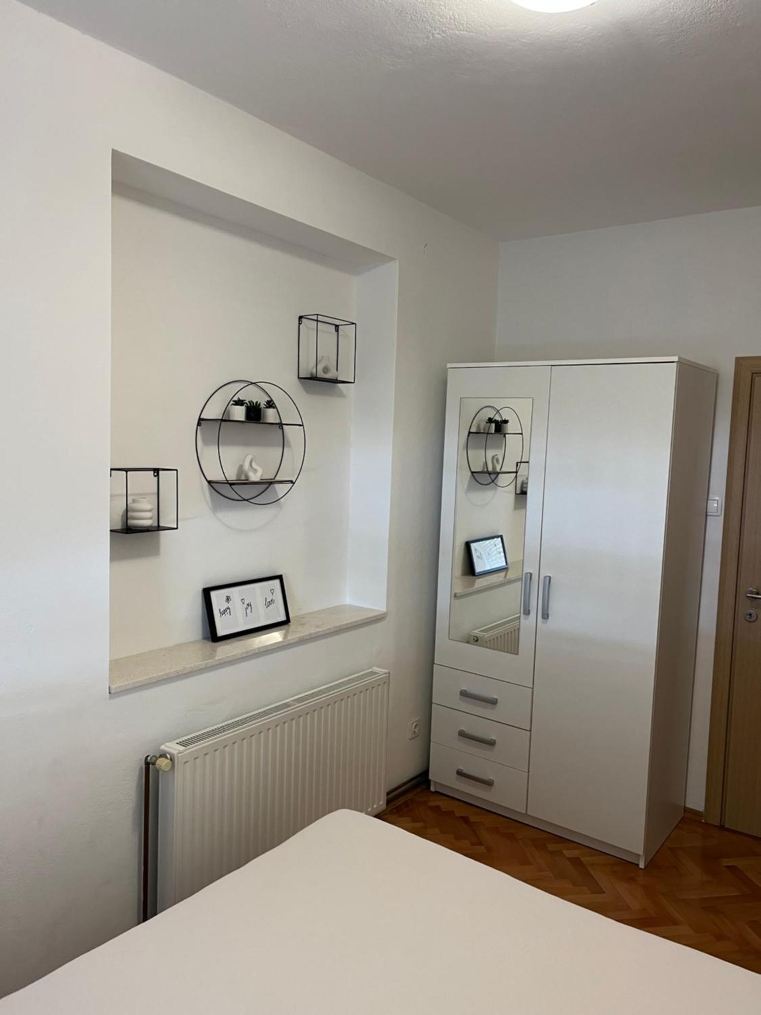 Apartments Ploka Okrug Gornji Ngoại thất bức ảnh